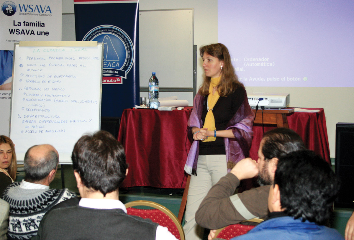 Ellen Van Nierop de la WSAVA. “Una clínica veterinaria debe ser rentable para poder crecer”.
