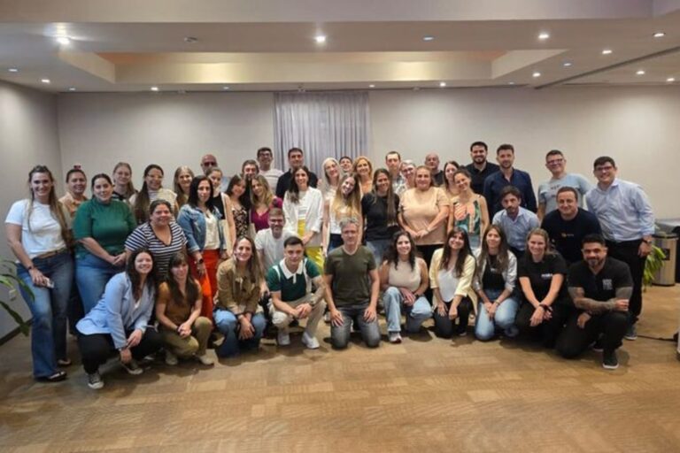 VeteVisión 2026 reunió a decenas de veterinarios para repensar la gestión de sus negocios.